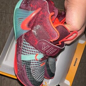 Nike Lebron Witness 7